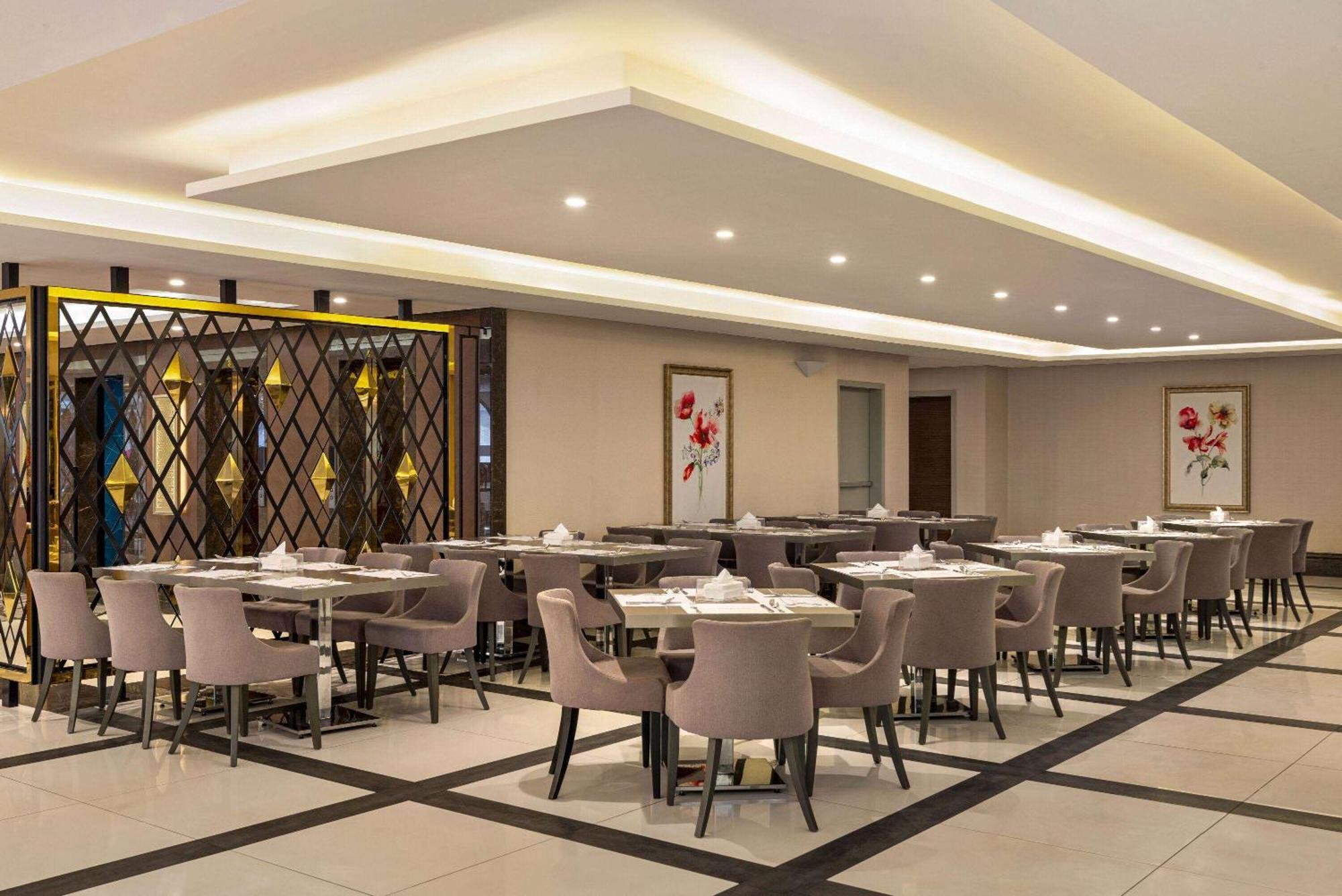 Ramada By Wyndham Makkah Zad Al Tayseer Mecca Luaran gambar